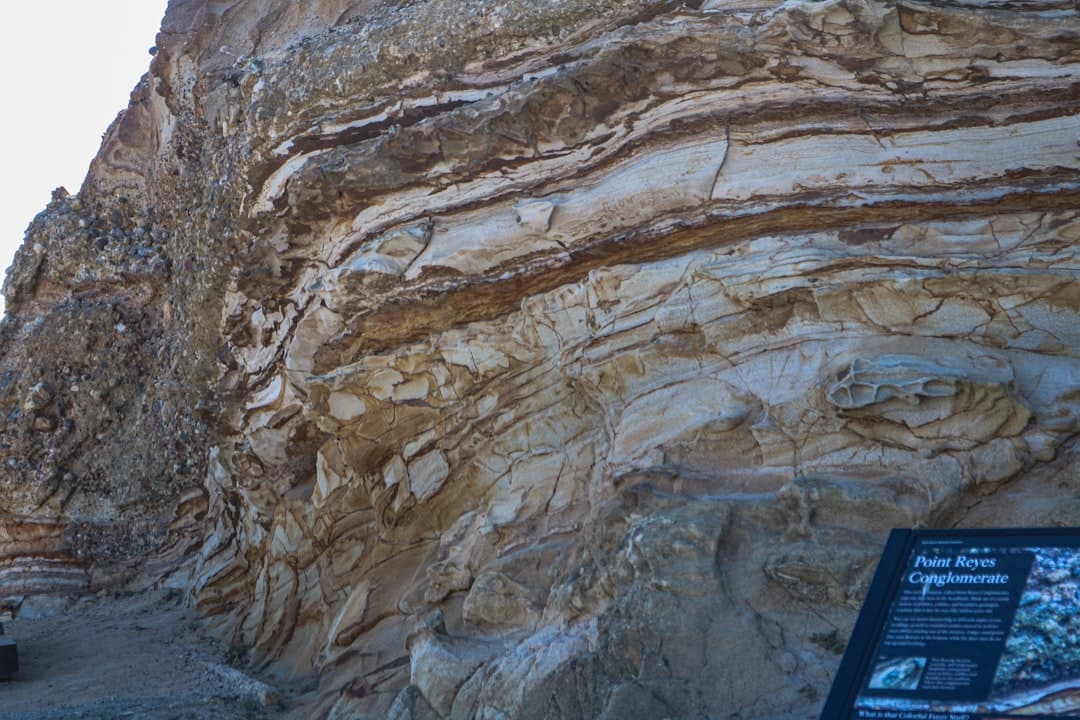 Fossil Falls — Ancient Lava Carved by Water
