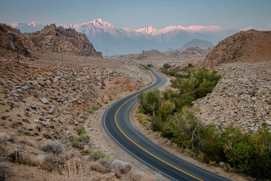 Lone Pine & Alabama Hills — Historic Town & Iconic Film Locations