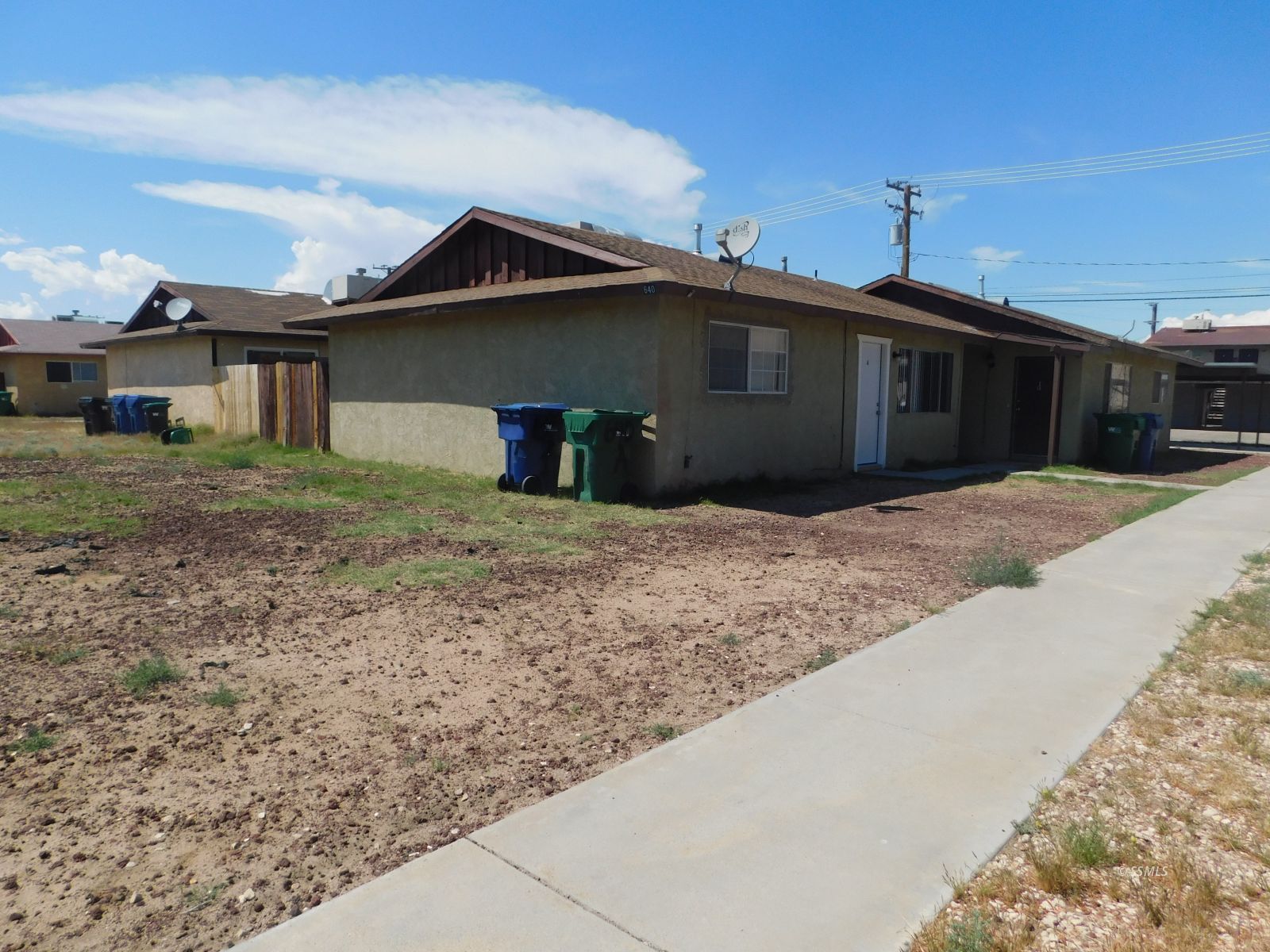 640 Commercial AVE