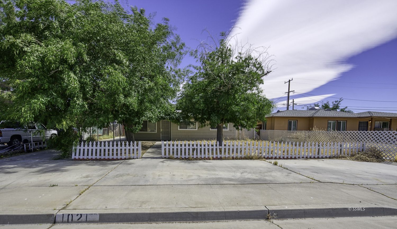 1021 W Langley AVE