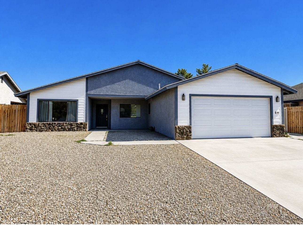 336 E Upjohn