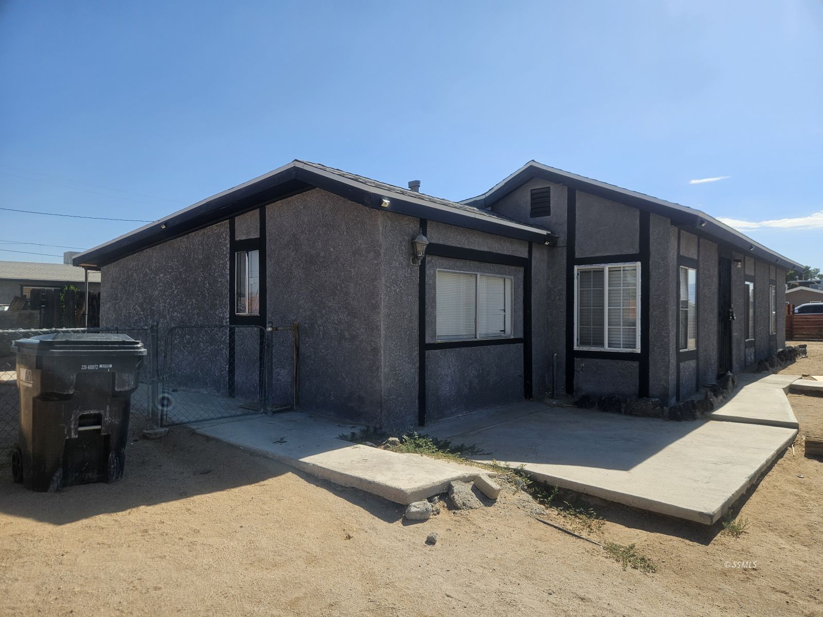 527 WILSON AVE