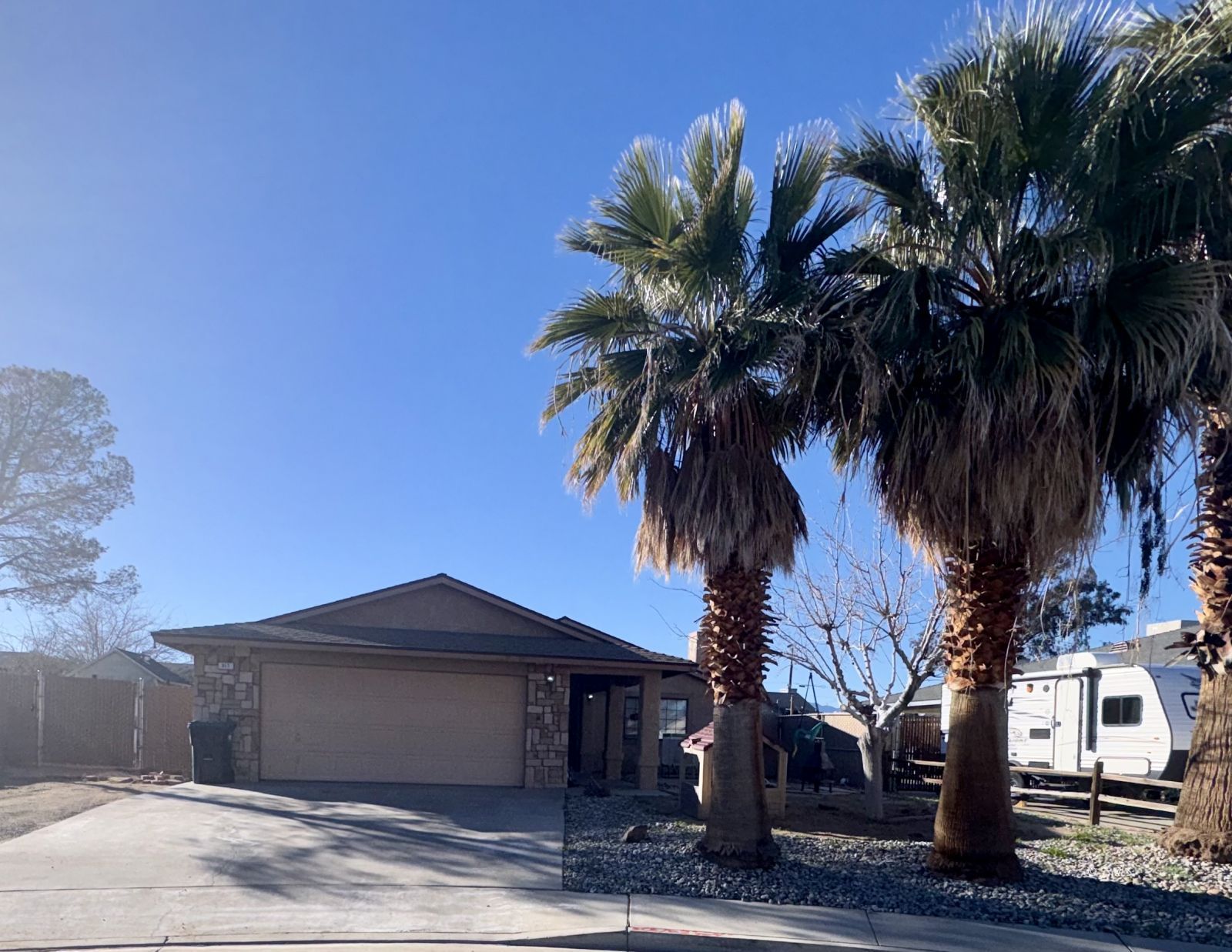 317 N Sims ST — Photo 2