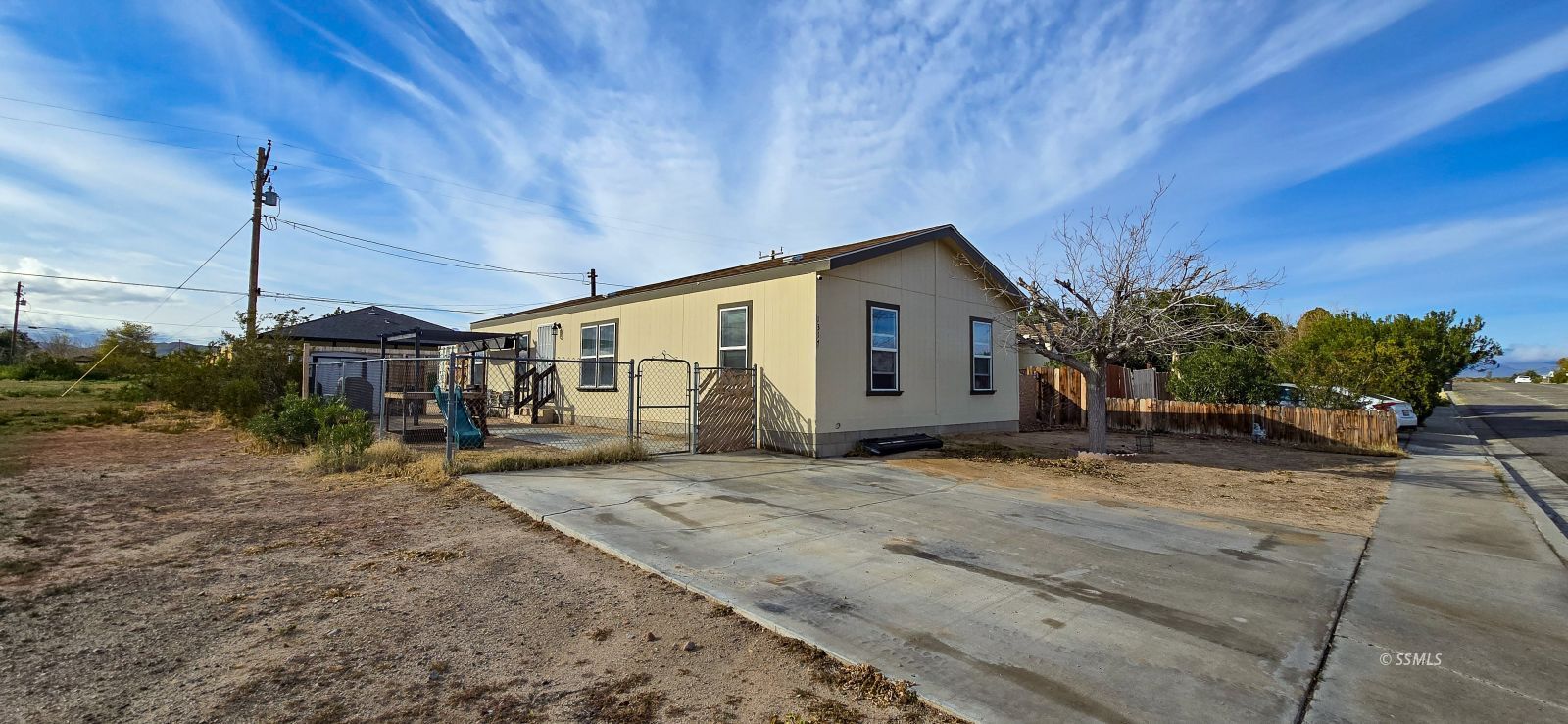 1317 W Boston AVE — Photo 2