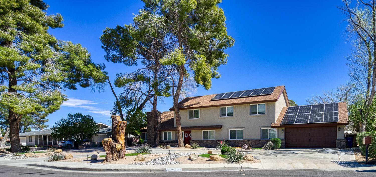 1252 Wayne — Photo 2