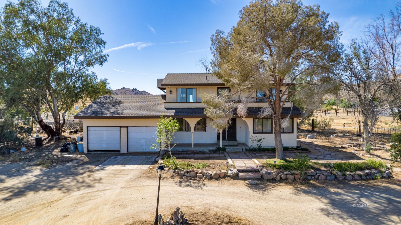 750 E Monte Vista AVE — Photo 2