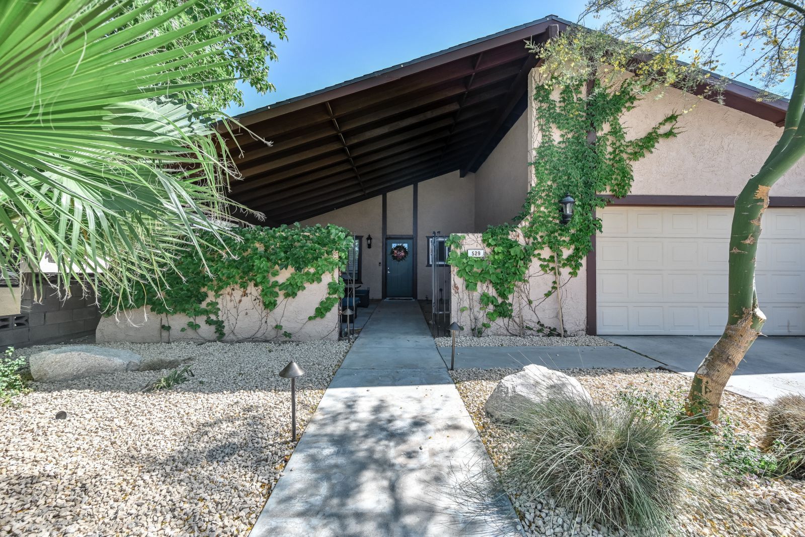 529 W Joyner AVE — Photo 2