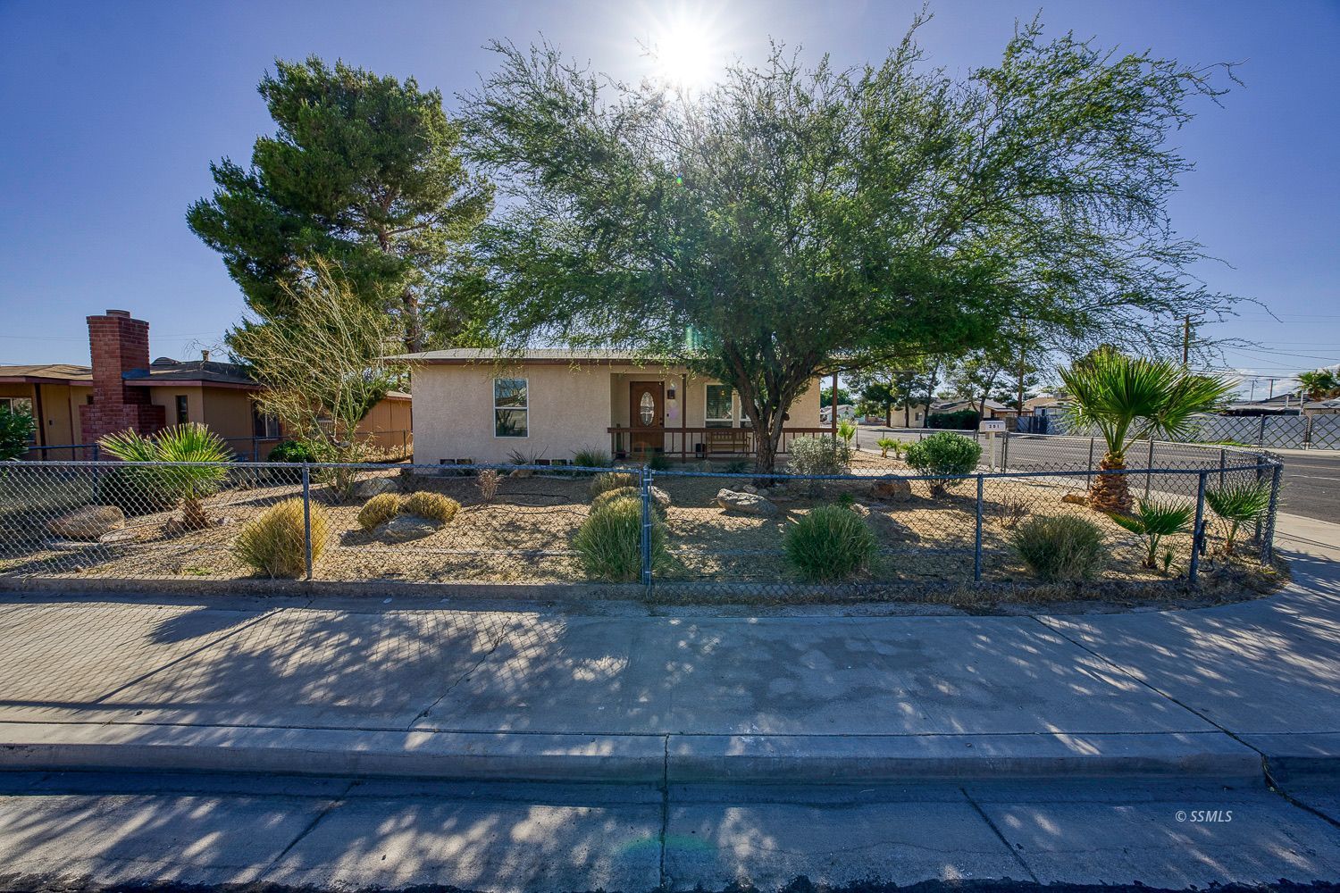 201 S Fire Opal ST — Photo 2