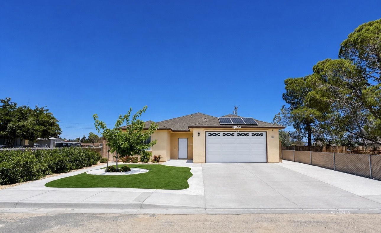 1012 W Coronado AVE — Photo 2