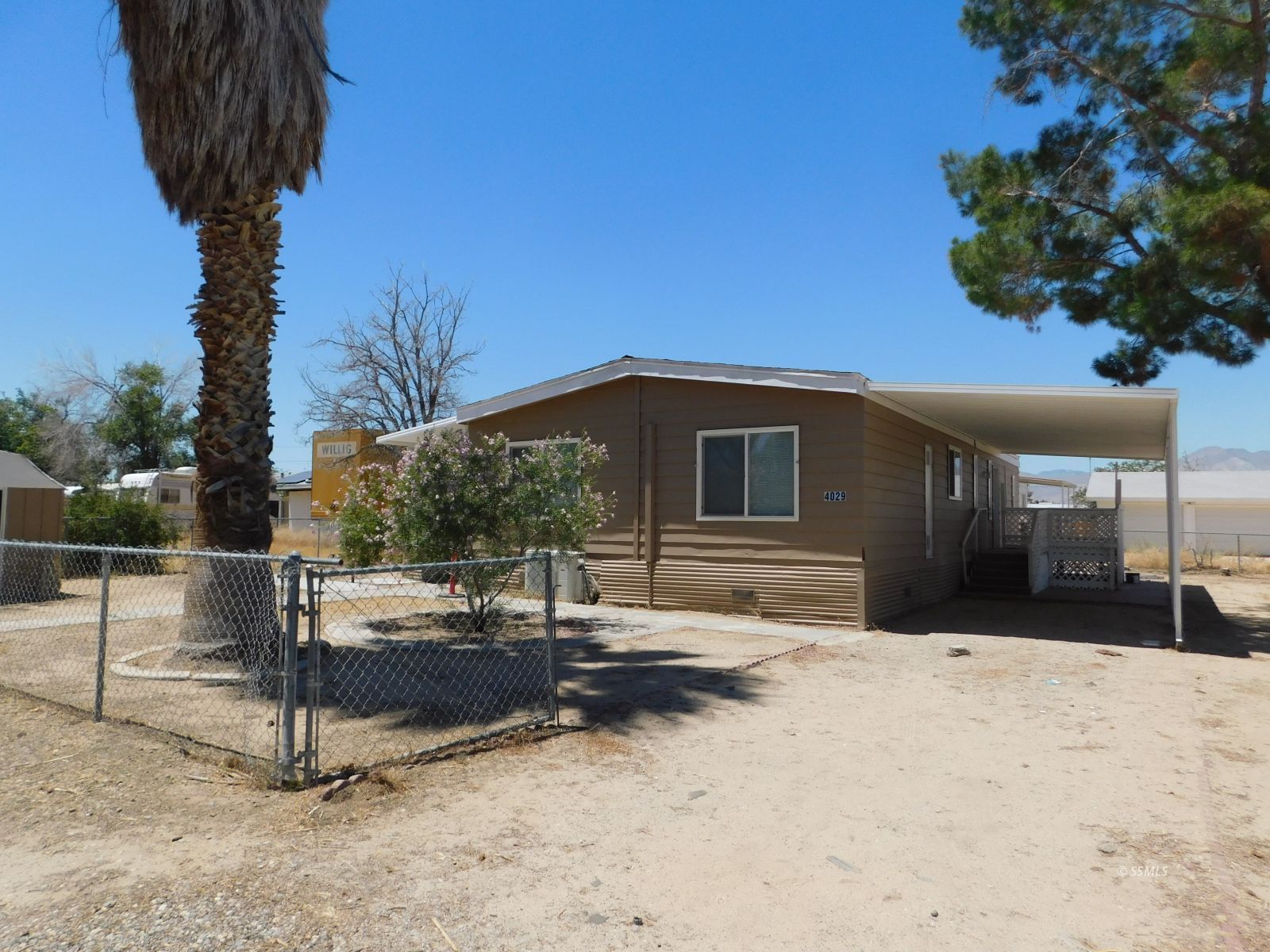 4029 Inyokern Rd — Photo 2