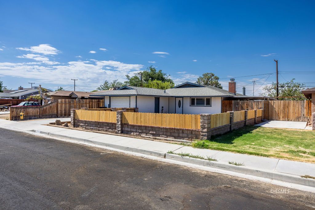 1200 W Benson AVE — Photo 2