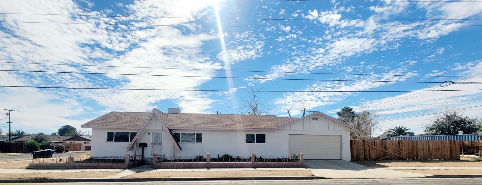 267 E Church AVE — Photo 2