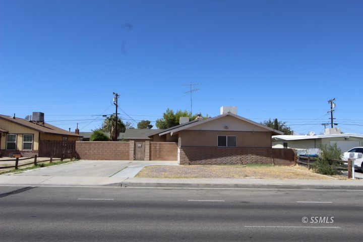 129 S Sunland ST — Photo 2