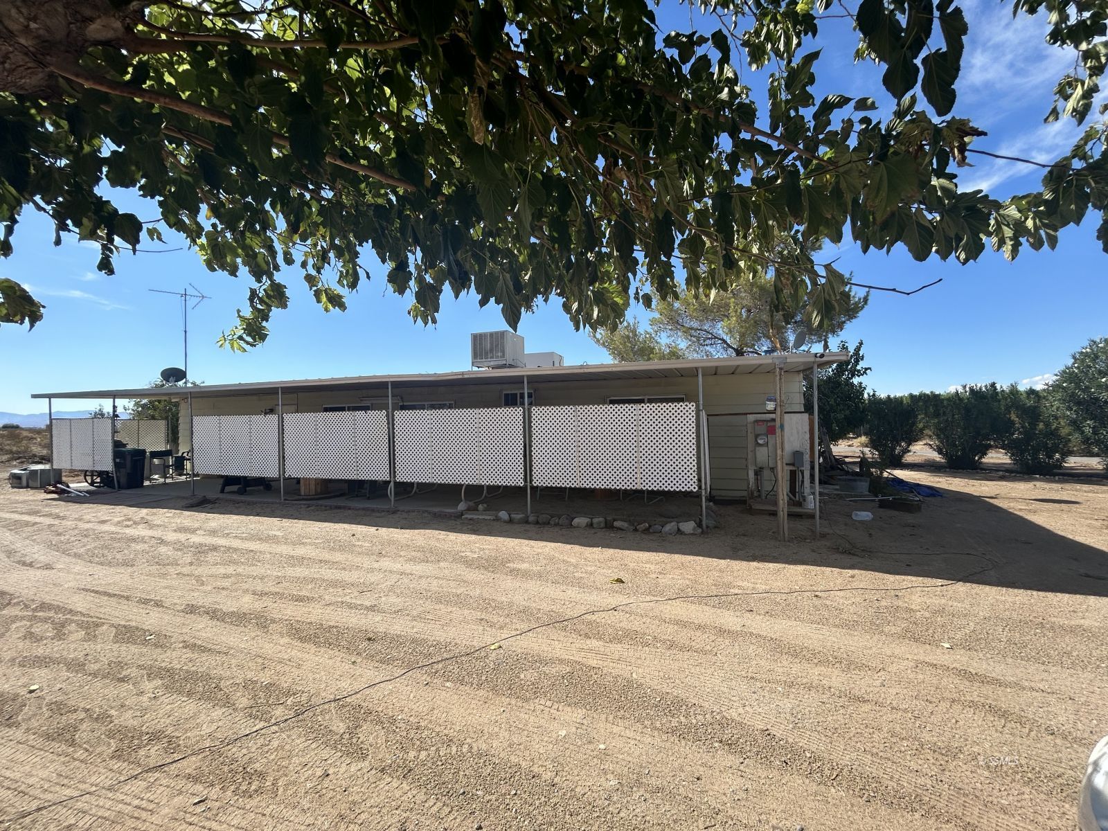 1455 N Monache — Photo 3