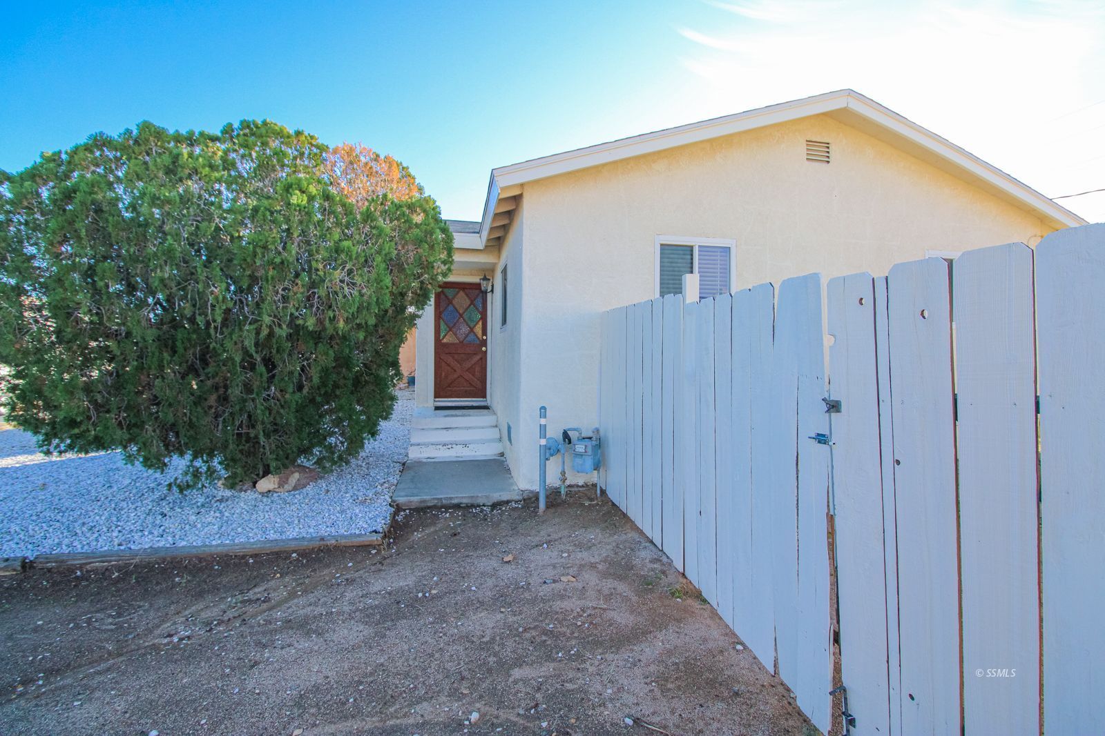 1621 Sims ST — Photo 3