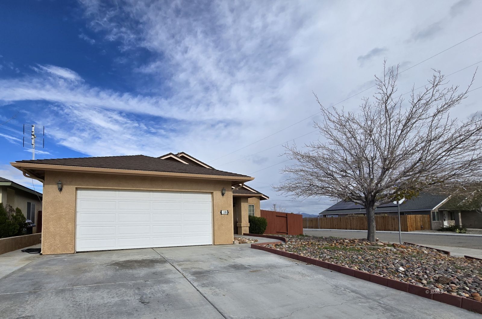 1100 W Vulcan AVE — Photo 3