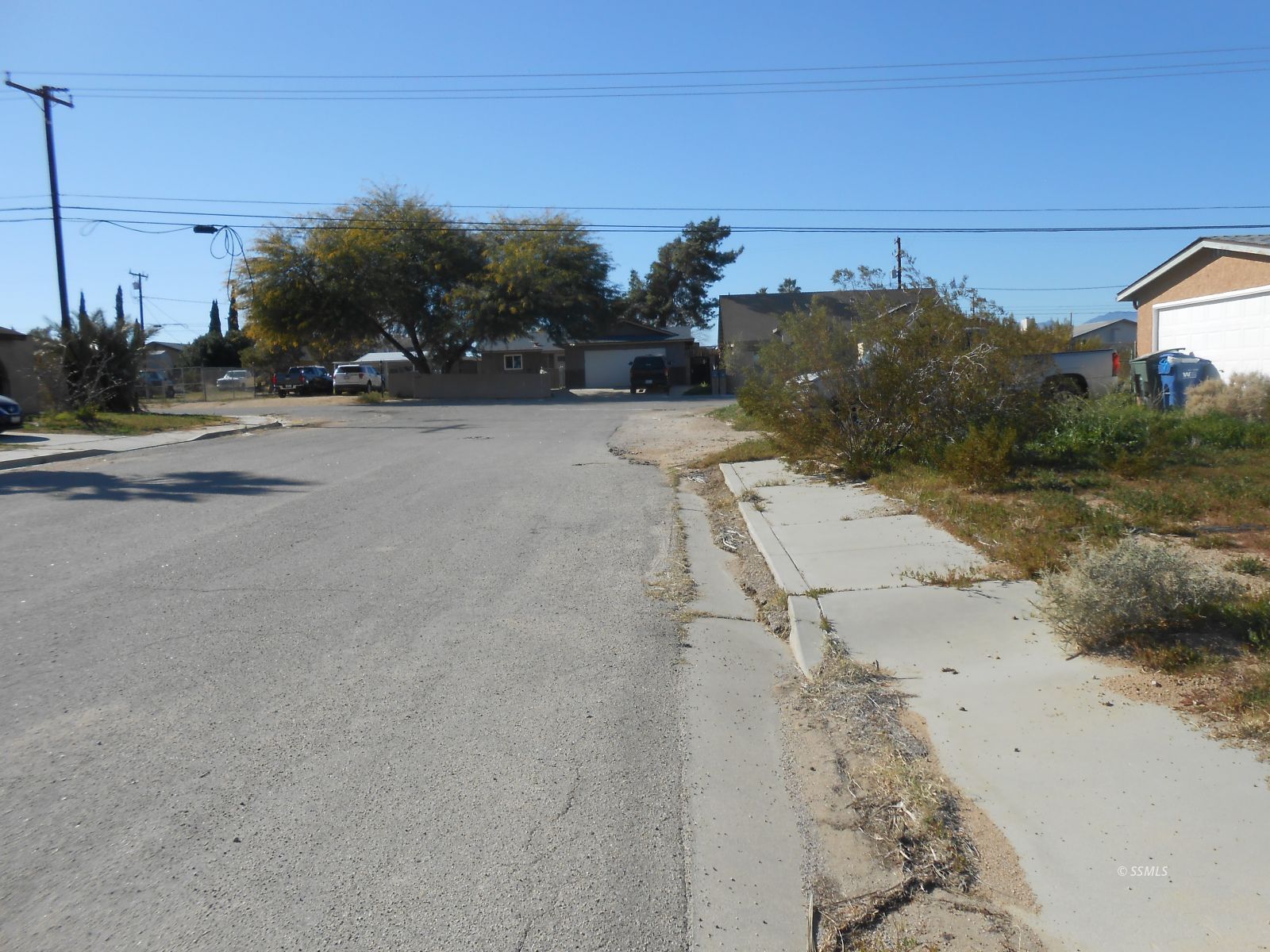 081-103-09 HUGHES AVE — Photo 3