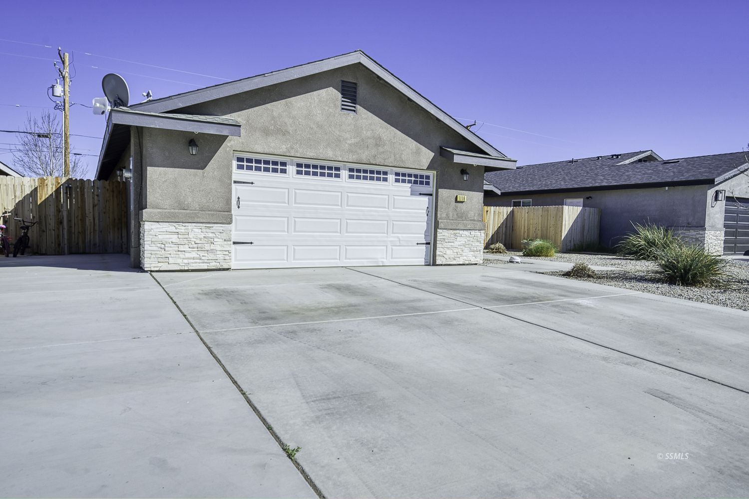 1116 Mayo — Photo 3