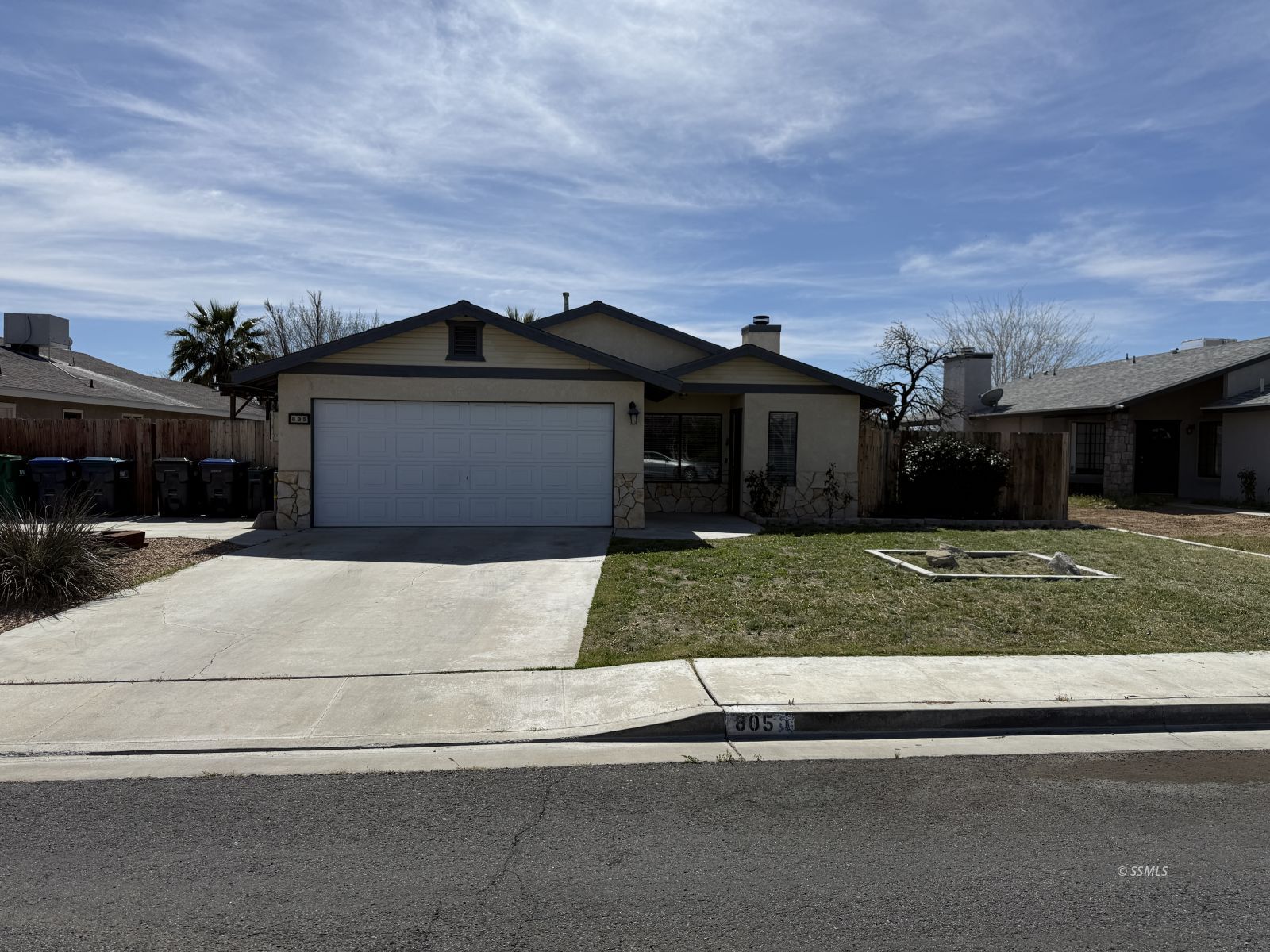 805 Janelle — Photo 3