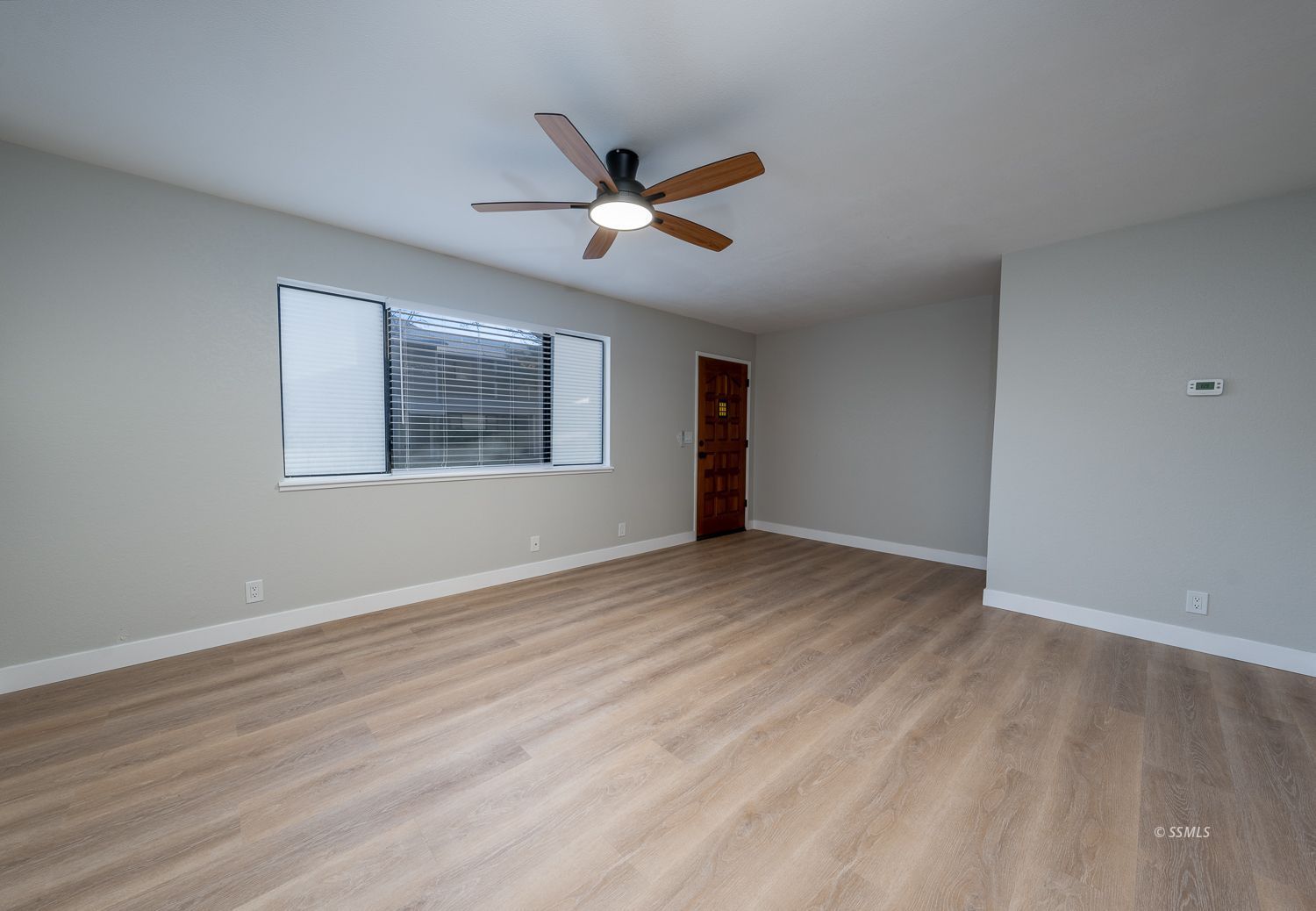 189 E Upjohn AVE — Photo 3