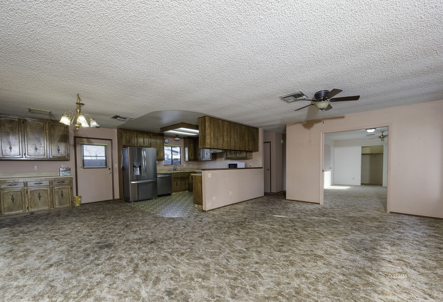 219 W Church AVE — Photo 3