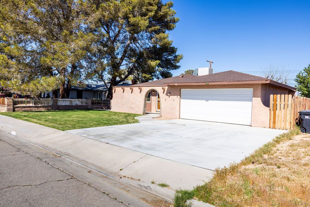 1144 W Benson AVE — Photo 3