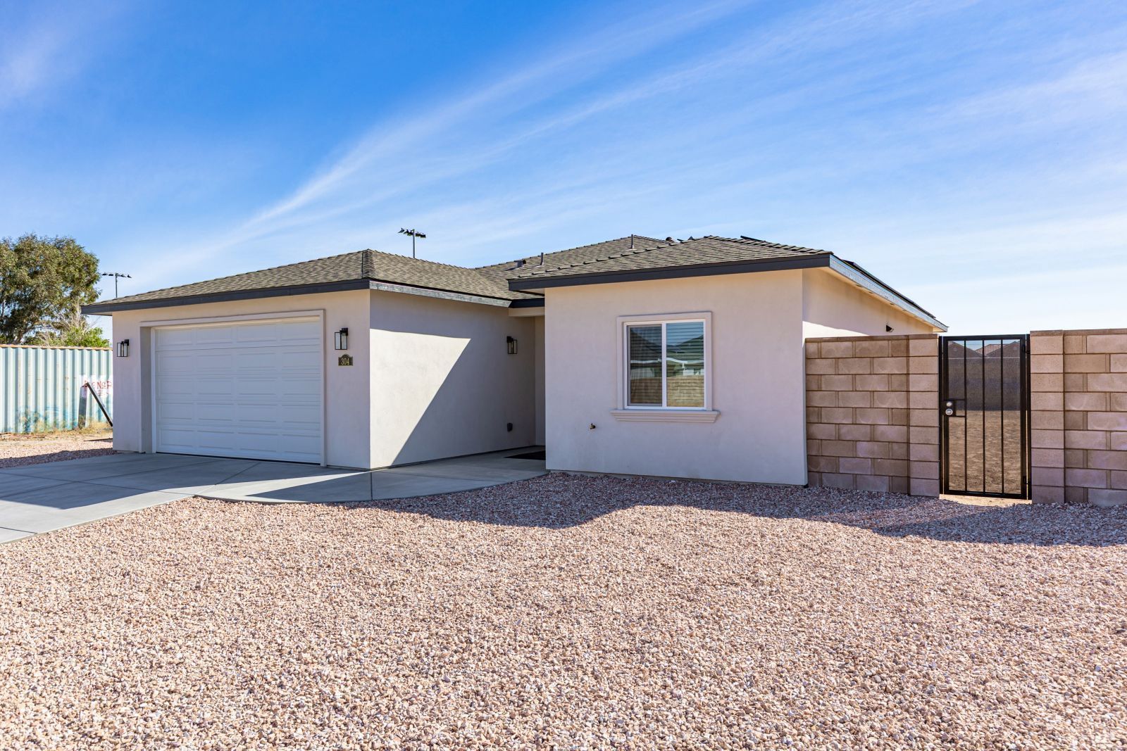 304 Abigail ST — Photo 3