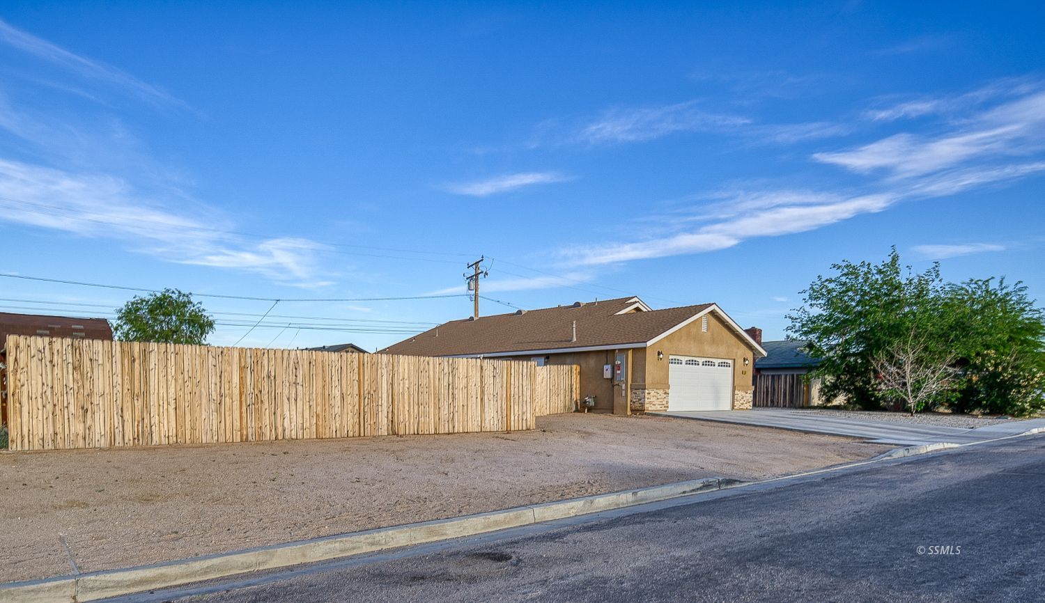 1112 Porter ST — Photo 3