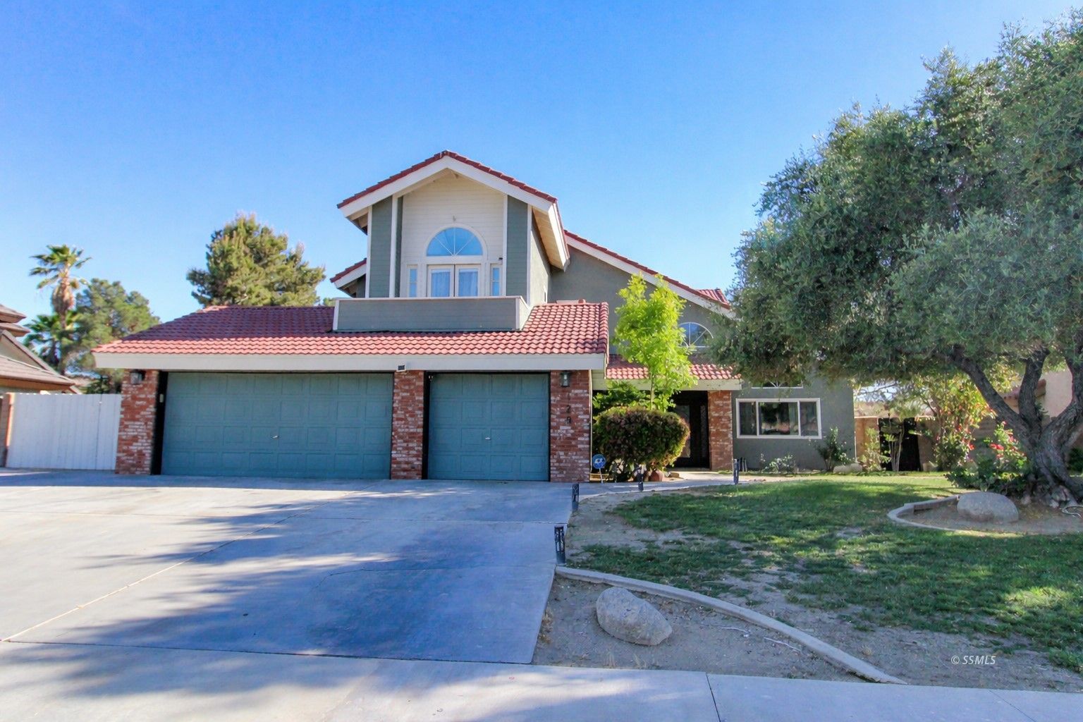 129 W Mojave Rose AVE — Photo 3