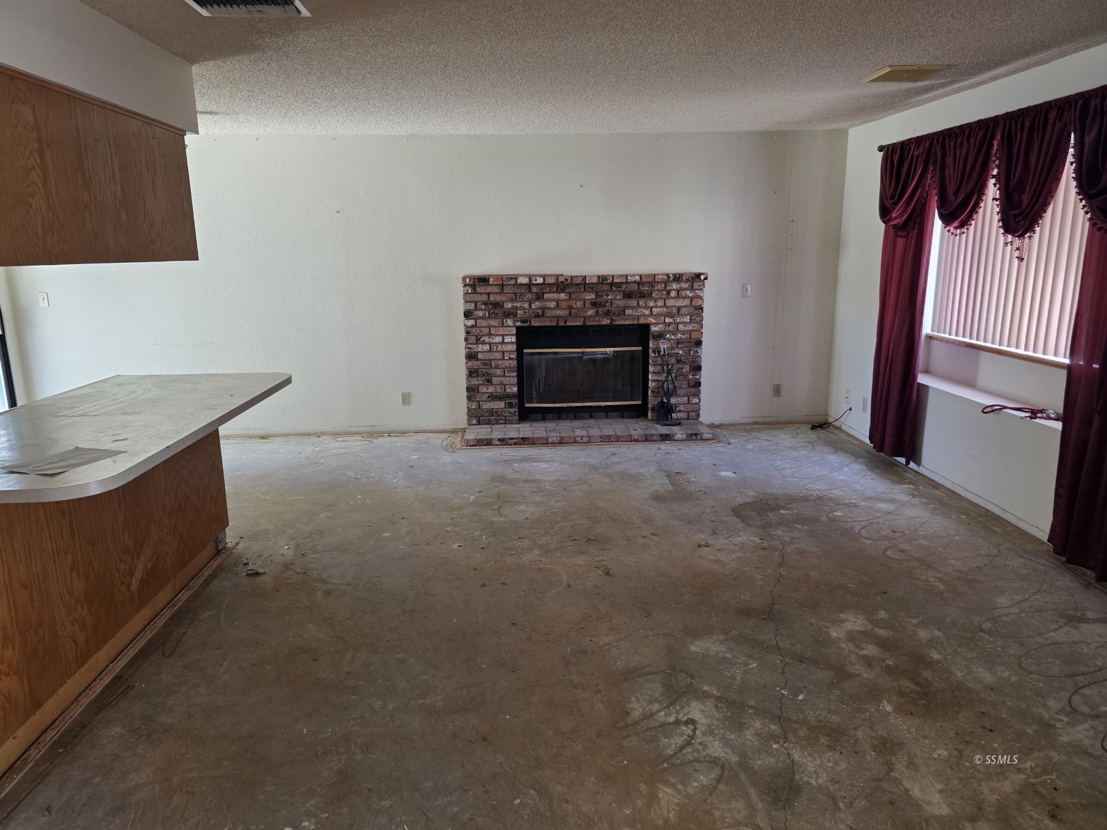 620 Ginger AVE — Photo 3