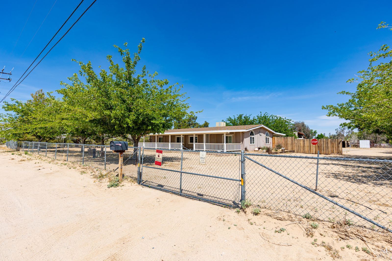 4606 W Drummond AVE — Photo 3