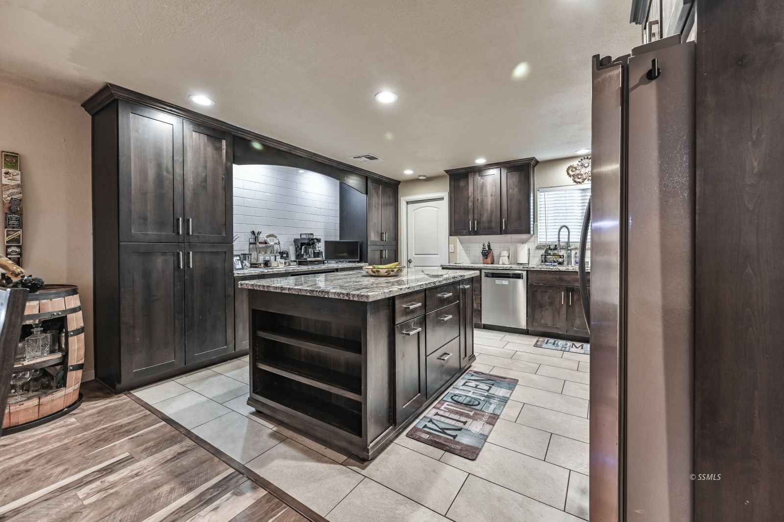 529 W Joyner AVE — Photo 3