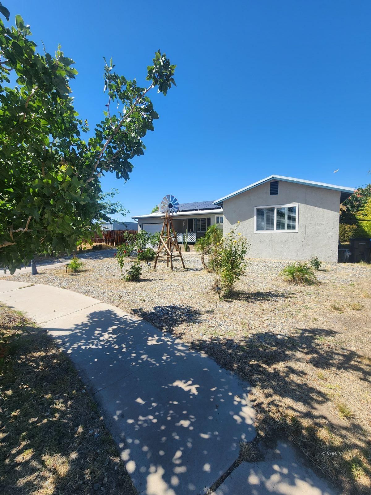 1612 Ewing CIR — Photo 3