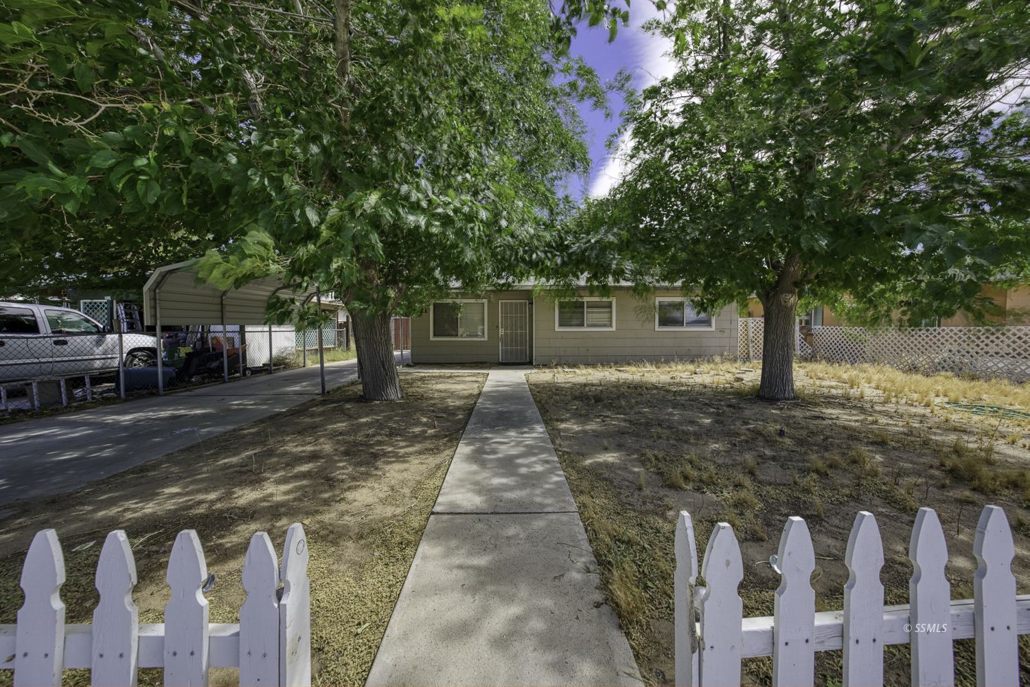 1021 W Langley AVE — Photo 3