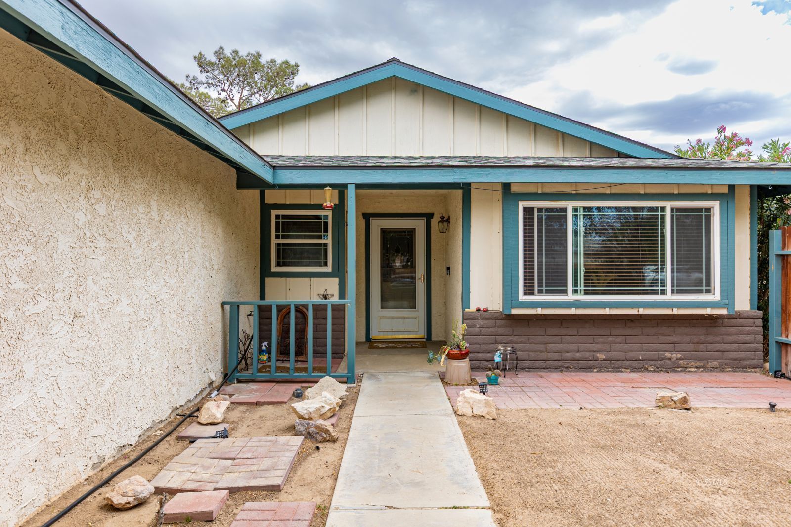 213 E Benson AVE — Photo 3