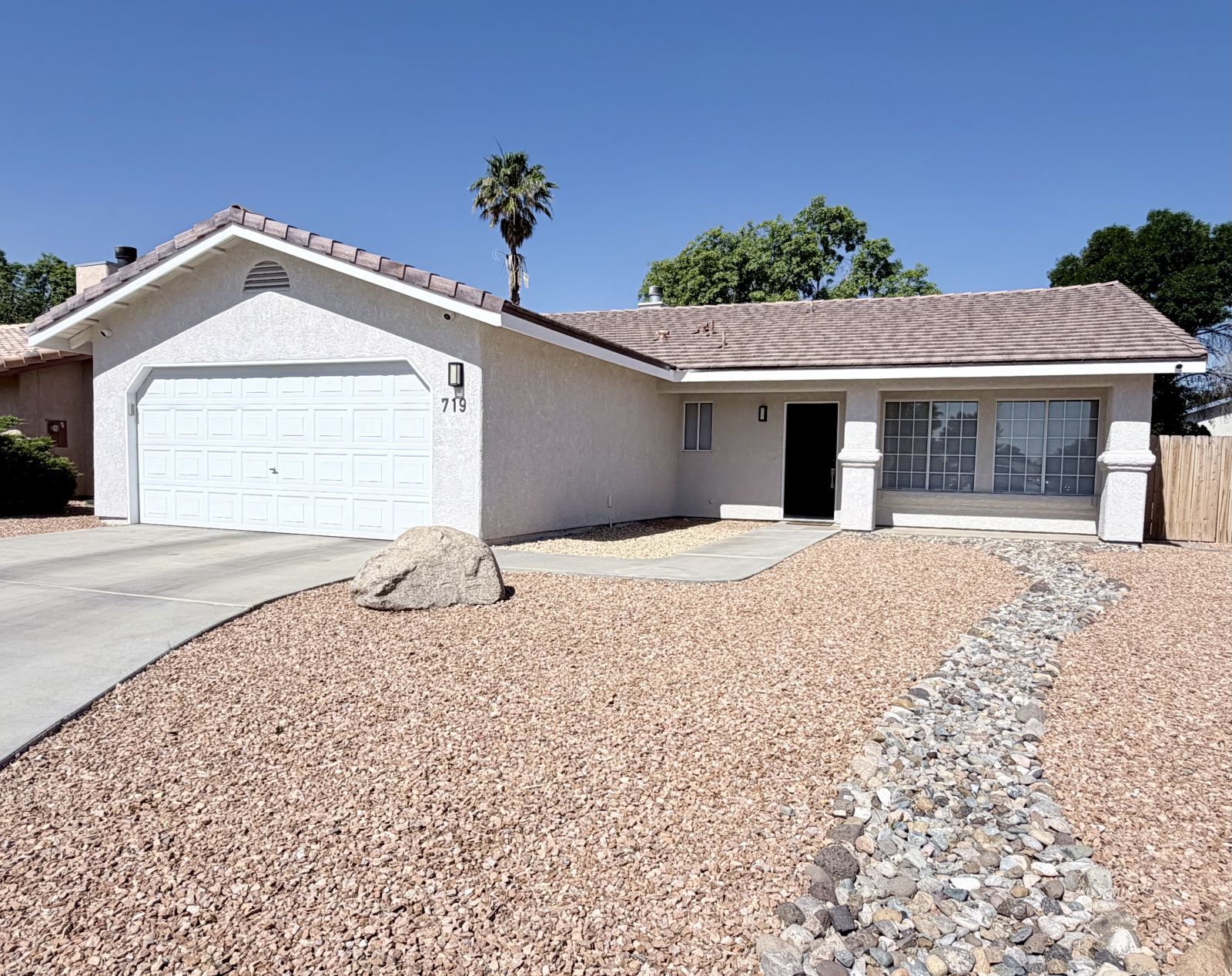 719 Pinon CT — Photo 3