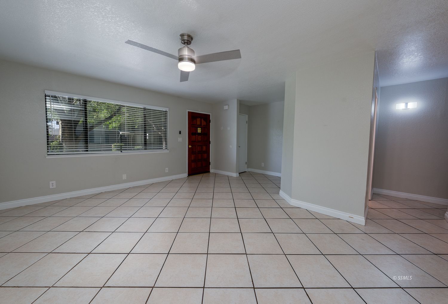 241 E Upjohn AVE — Photo 3