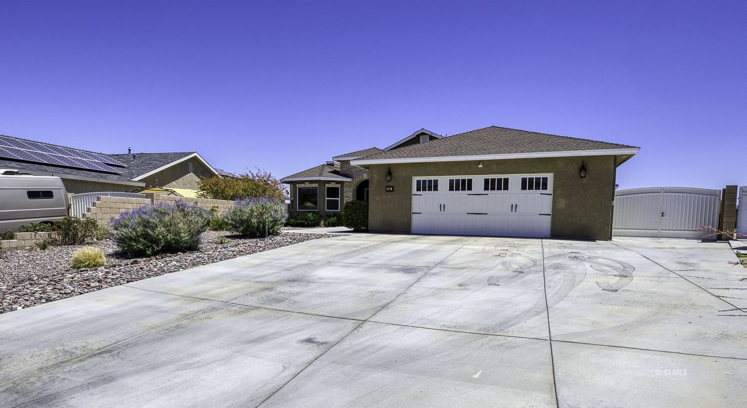 801 Emma WAY — Photo 3
