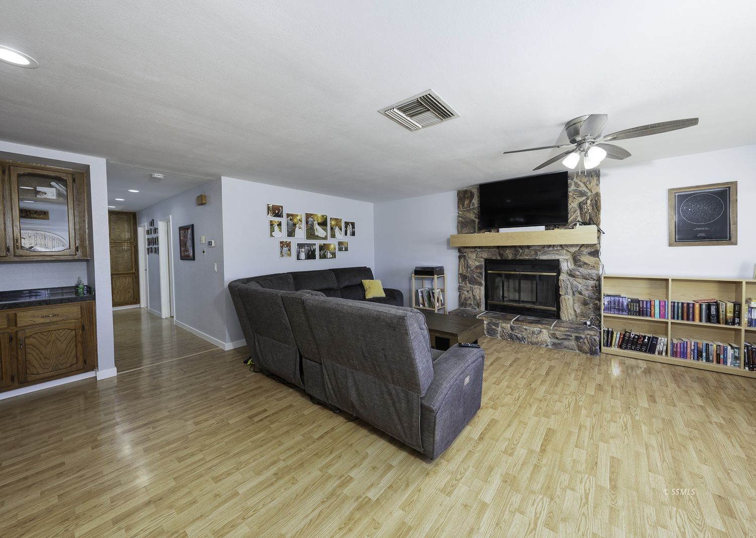 821 W Perdew AVE — Photo 3