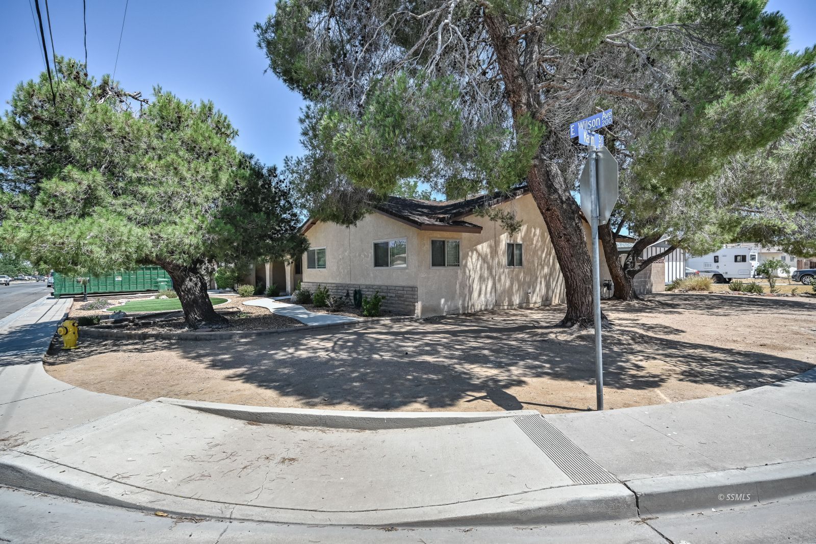 400 Karin St. — Photo 3