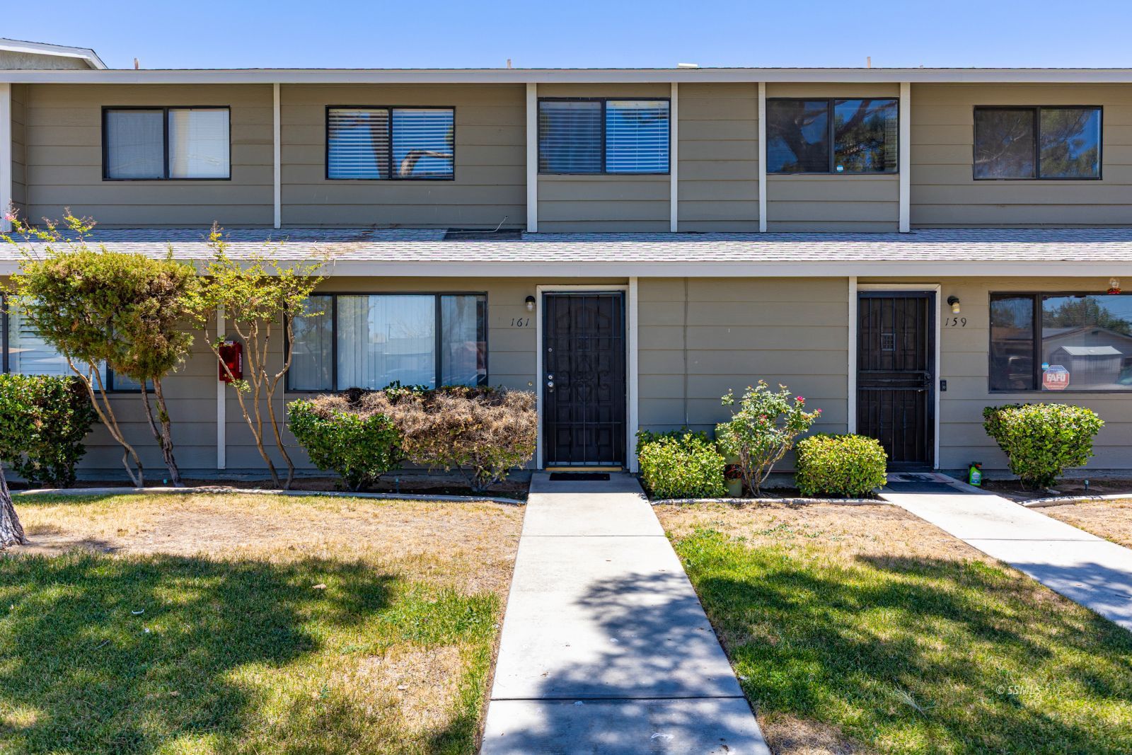 161 E Upjohn AVE — Photo 3