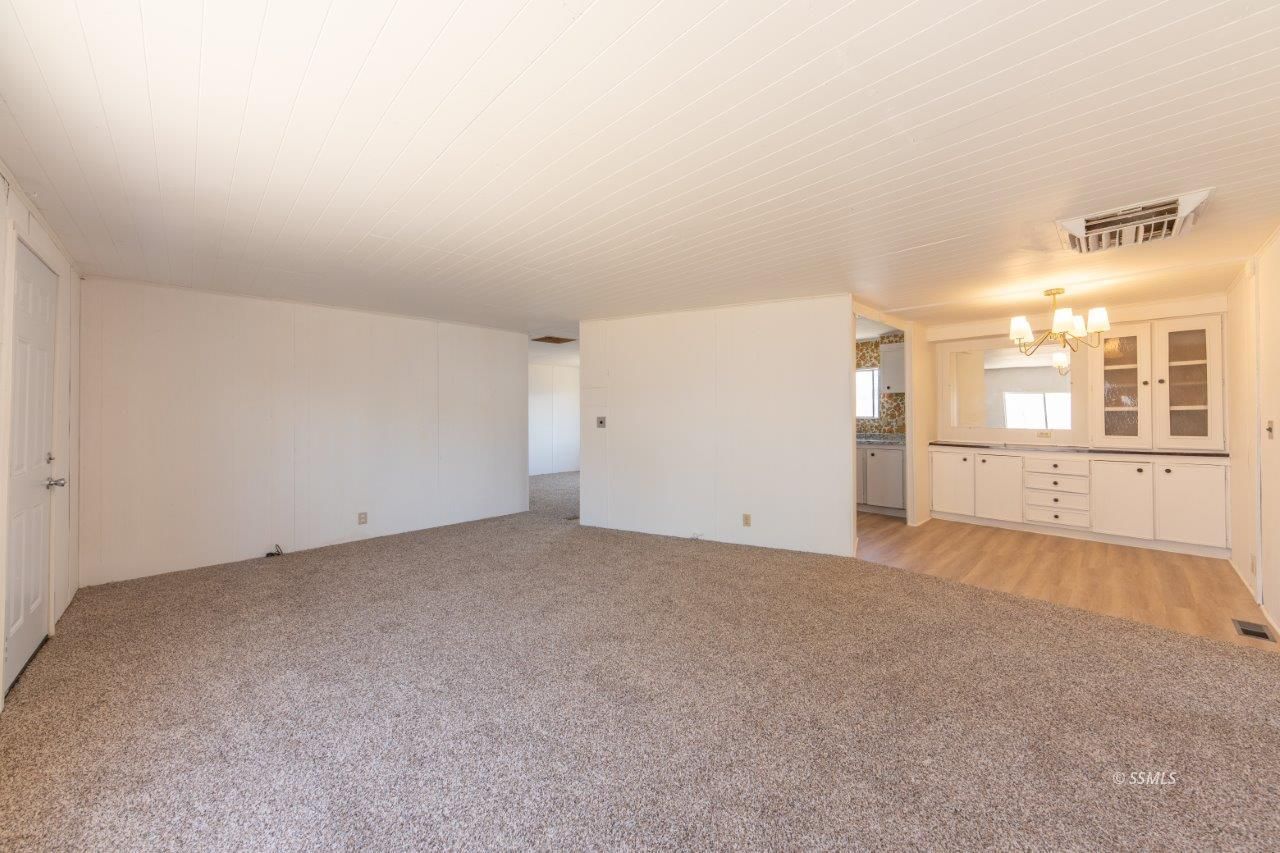 1404 W Langley AVE — Photo 3