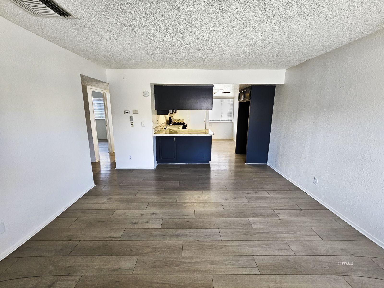 201 S Sunset ST — Photo 3