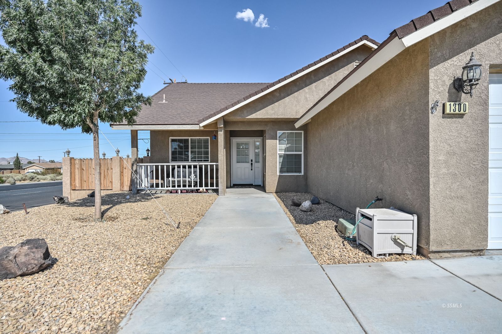 1300 S McCall ST — Photo 3