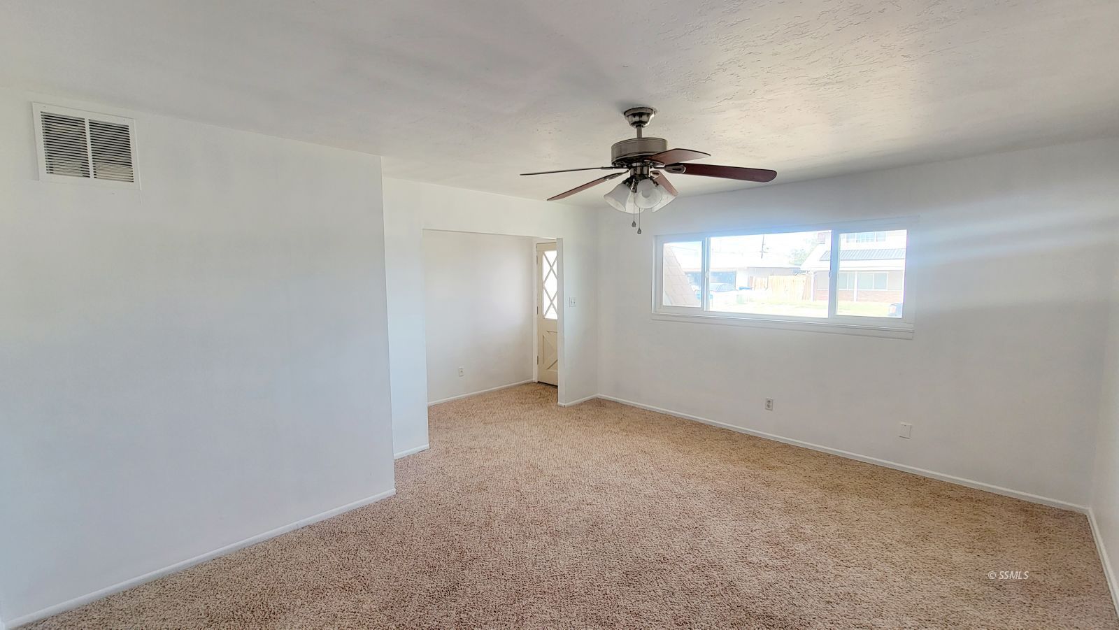 267 E Church AVE — Photo 3