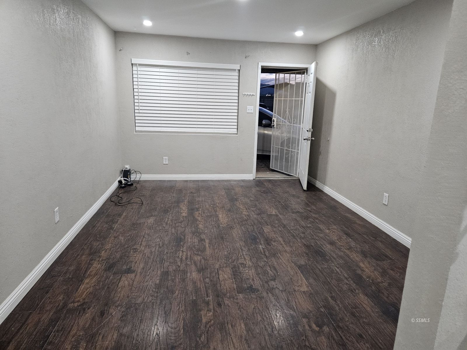 702 Atkins — Photo 3