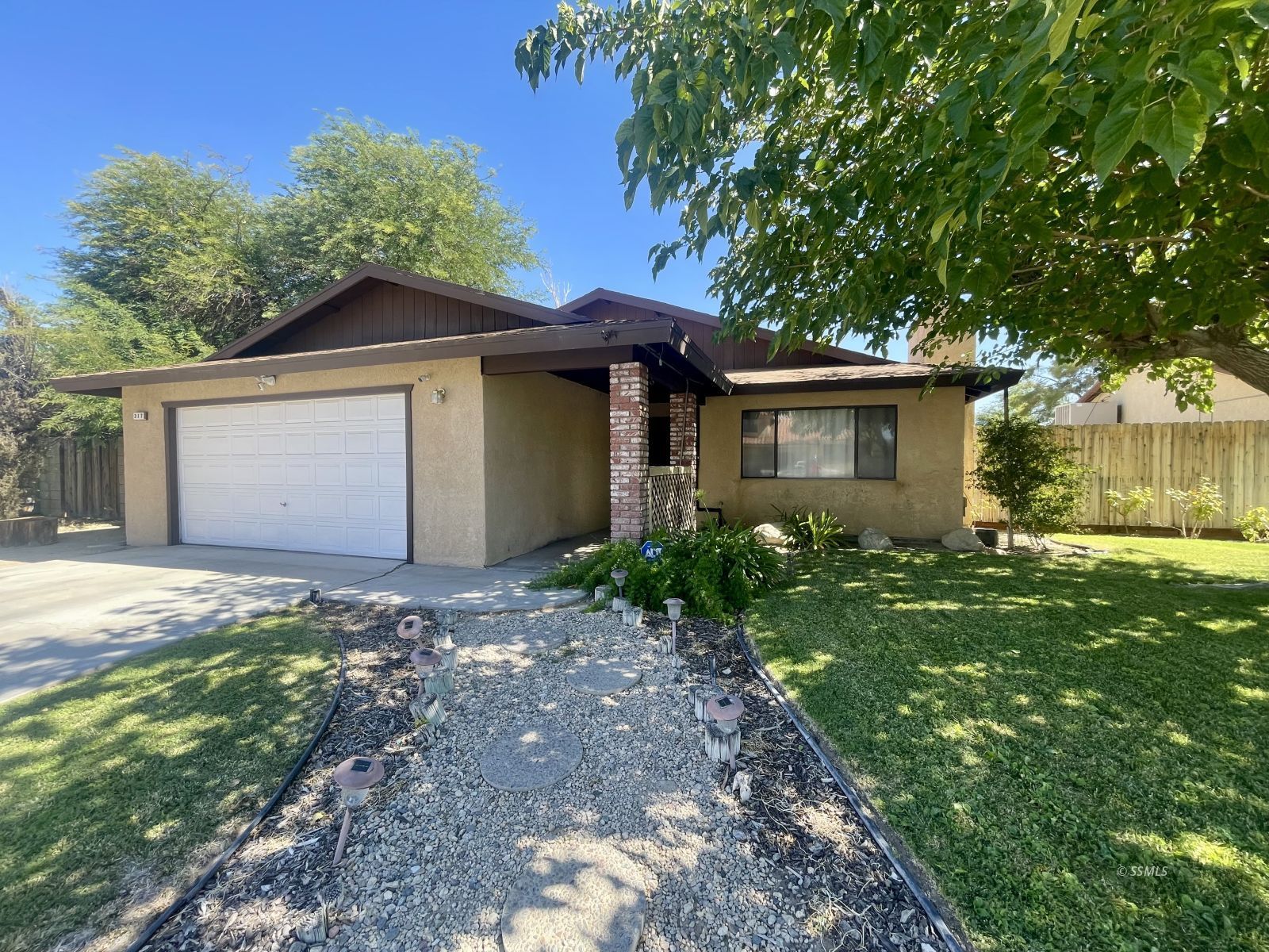 317 Mamie AVE — Photo 3