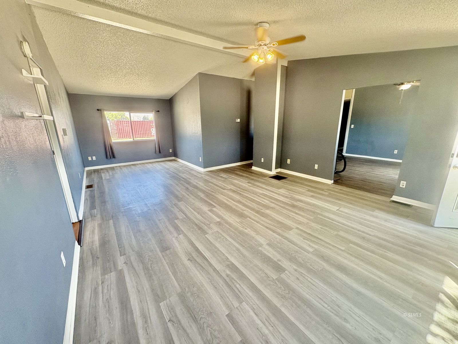 1141 N Alford ST — Photo 3