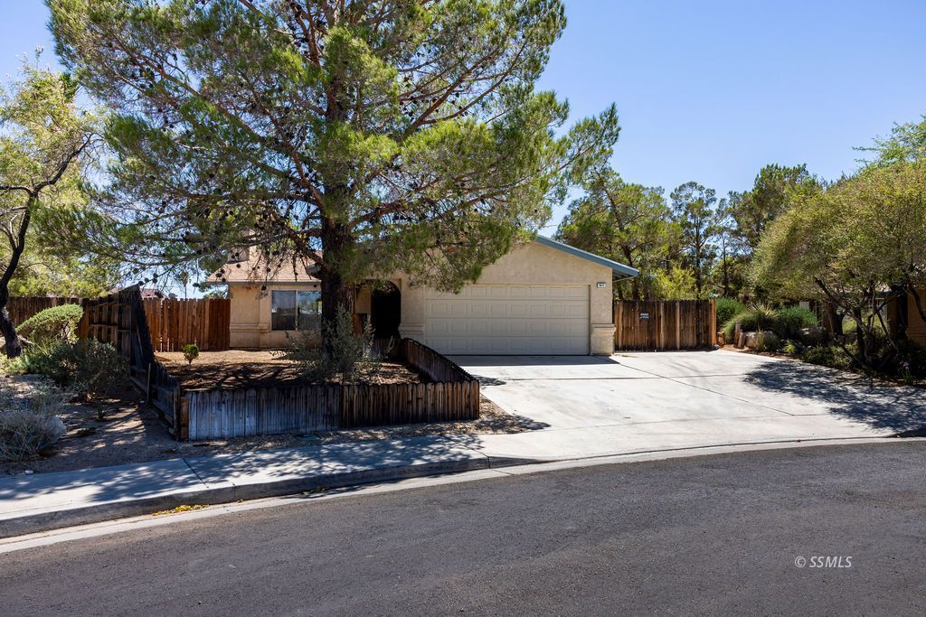 611 Plumblossom CT — Photo 3
