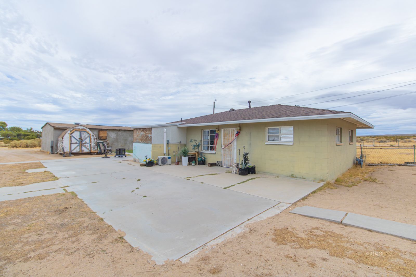 814 &amp; 815 E Coral AVE — Photo 3
